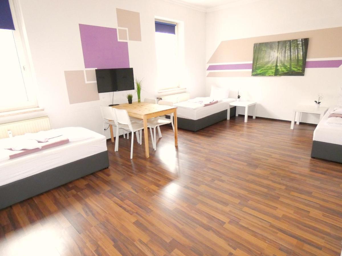 Sunnyhome Monteurwohnungen Und Apartments In Schwandorf Bagian luar foto